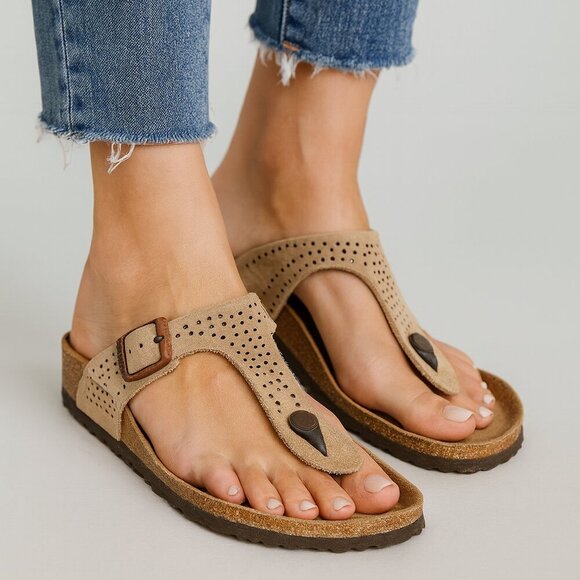 Birkenstock Gizeh Sandals Tan Suede Size 42 Studded Thong Comfort Summer Casual - Picture 1 of 16